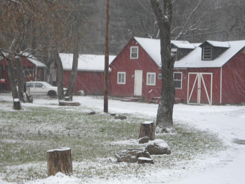 Flower Field Inn And Cottages Stroudsburg Exteriör bild